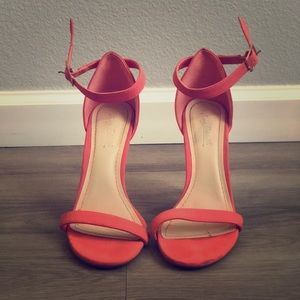 Coral colored heel
